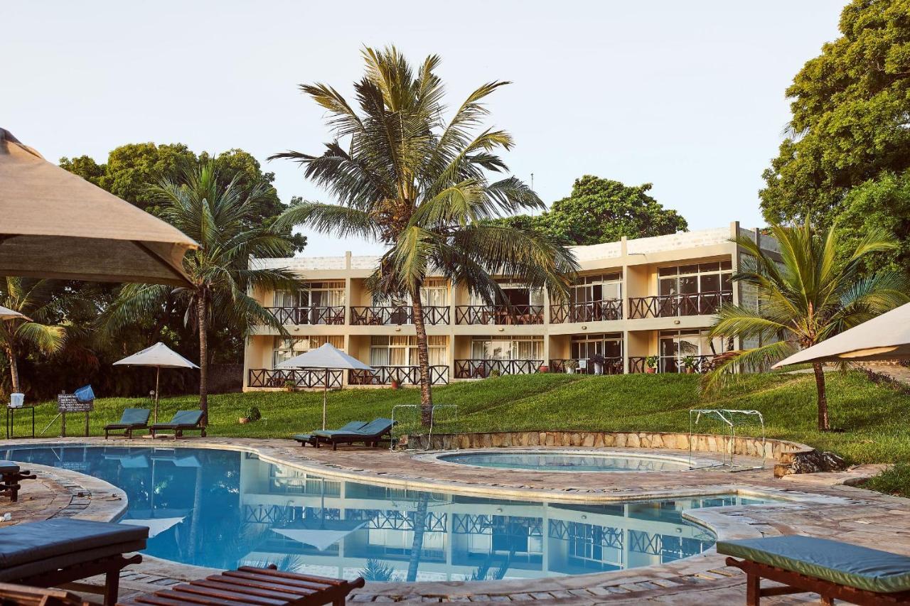 Coral Beach Resort Diani Beach Exterior photo