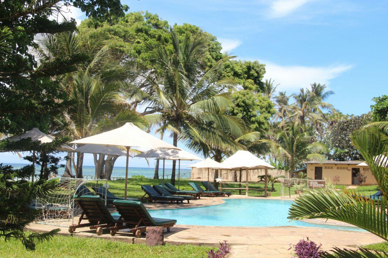 Coral Beach Resort Diani Beach Exterior photo